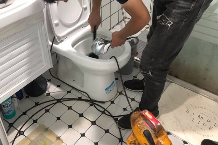 毛阳镇疏通下水道