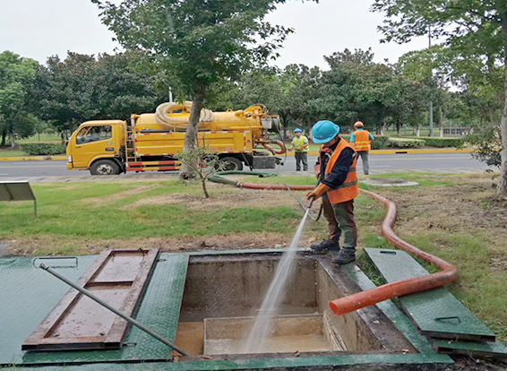 毛阳镇化油池清理